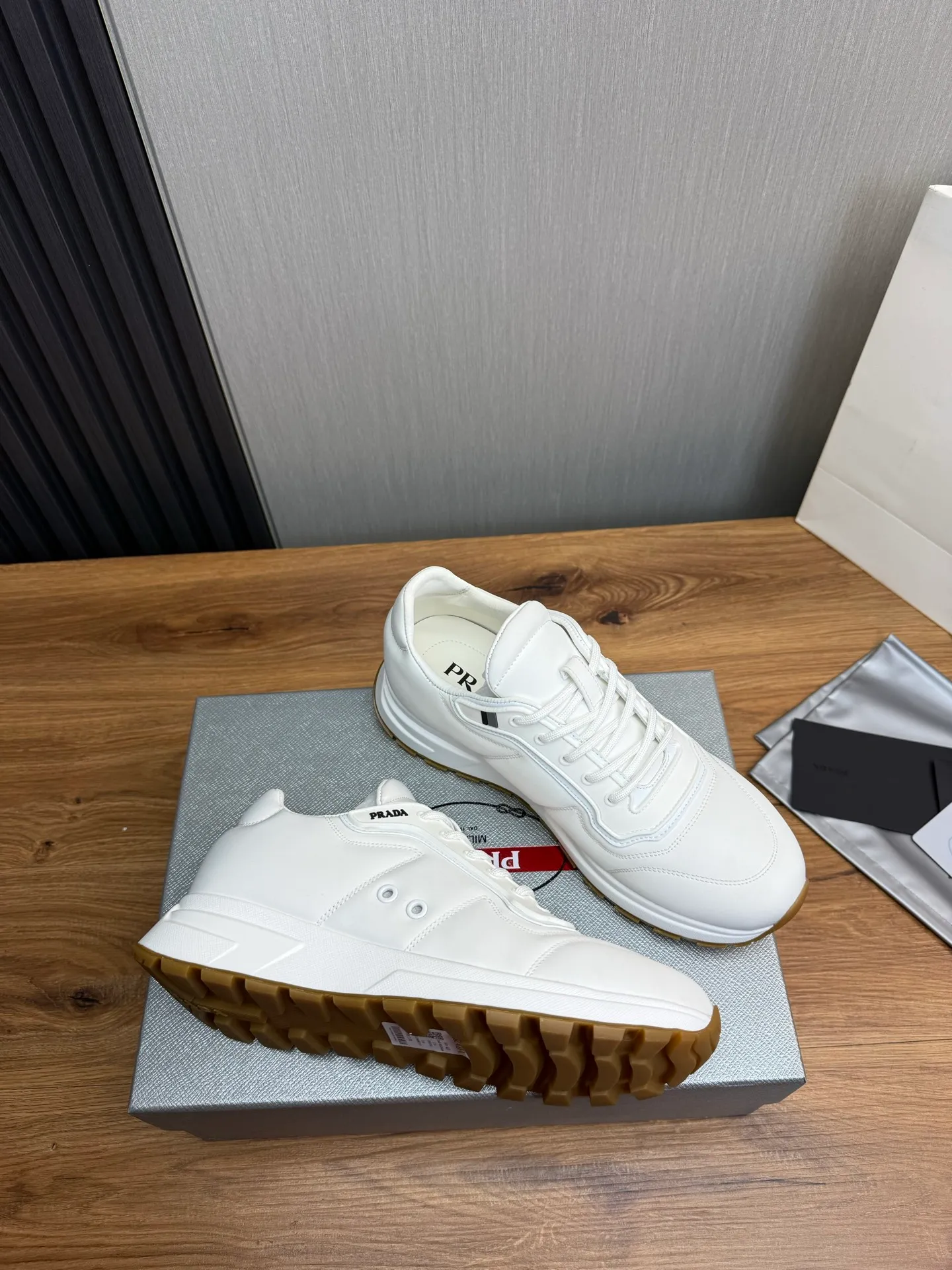 Men's shoes 💰560💰 [PRADA] Popular men's shoes shipped 👏Official website synchronized ⬆️Original imported waterproof fabric + cowhide lining, 1⃣️:1⃣️reproduction, original sole, 38-45 (45. Customized, non-refundable)